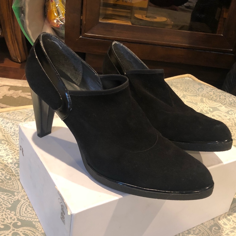 Stuart Weitzman - Black suede shoes.